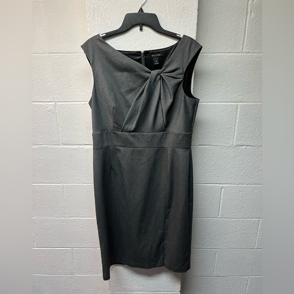 White House Black Market Dresses & Skirts - White House Black Market Elegant Gray Sleeveless Dress